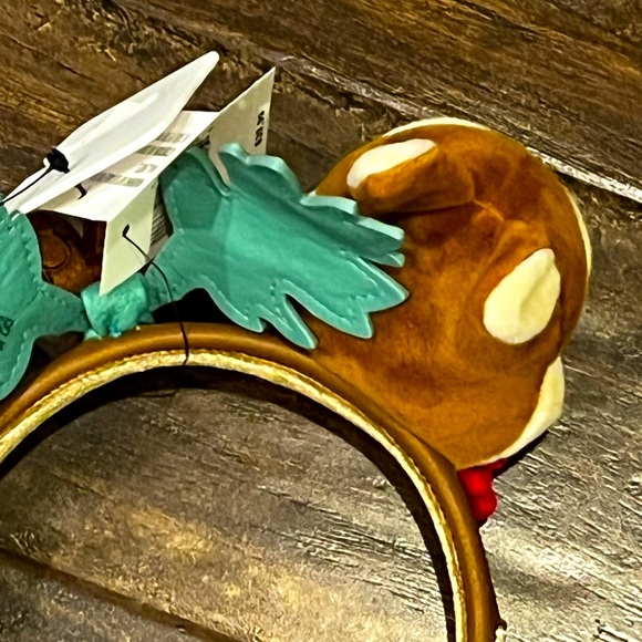 ✨ Disney Parks Loungefly Chip n Dale Fort Wilderness Minnie Mickey Ears ✨ NWT - Picture 7 of 10